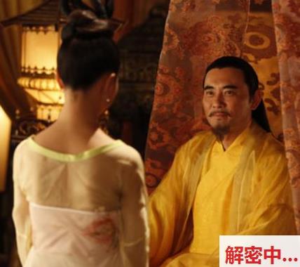 家庭片:办公室女士的紧张与欲望-深入AV番号NHDTB-86803的情节解析